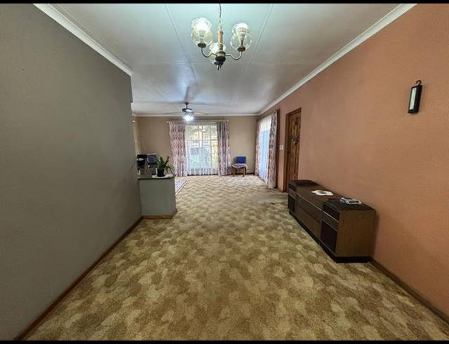 3 BEDROOM HOUSE FOR SALE IN SOPHIATOWN